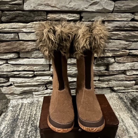 Womens Sorrel Winter Boots - Picture 4 of 7